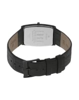 ساعة تيتان إيدج أنالوج للرجال - NS1044NL01