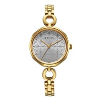ساعة تيتان نسائي Titan Karishma Silver Dial Watch...