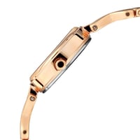 ساعة تيتان نسائي Titan Women Metal Karishma Analog...