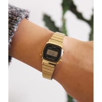 ساعة يد رقمية مقاومة للماء طراز LA670WGA-1DF مقاس...