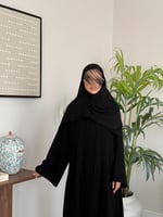 Classic ( عباية نص كلوش سادة )