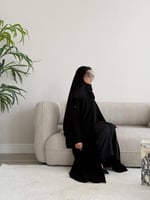 Classic ( عباية نص كلوش سادة )