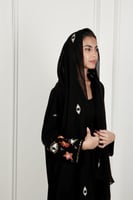 عين ونجمة - نص بشت