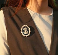 بروش انيق لولو