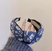 طوق شعر ديور فخم