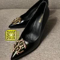 صندل Roberto Cavalli طبق الأصل