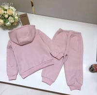 بدلة بيربري بقبعة محشية فرو