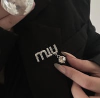 بروش ميو ميو فخم