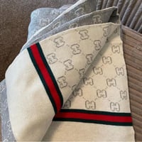 بطانية قوتشي للجنسين