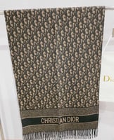 سكارف ديور فخم