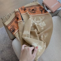 سكارف هيرمز بعدة الوان