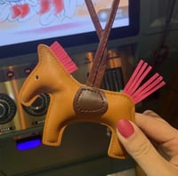 تعليقات هيرمز ملونه