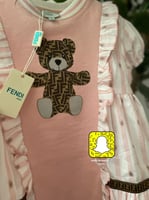 فستان فيندي الأنيق