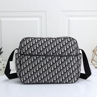 شنطة ديور للمواليد