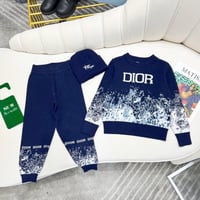 بدلة ديور صوف مع القبعة