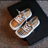 جزم بيربري للجنسين