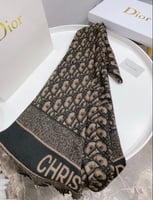 سكارف ديور فخم