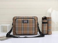 شنطة بيربري للمواليد