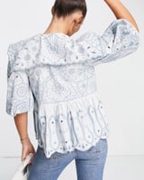 بلوزة تطريز بكشكش فخمة