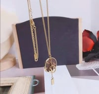 تعليقة لويس فيتون انيقه