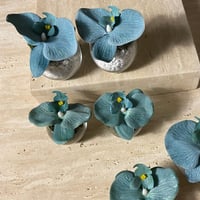 فازه ورد صناعي