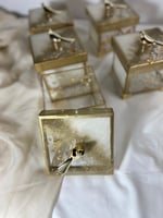 علبة مربعه ب مقبض مقاس 10*10