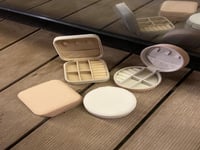 ١٢ حقيبة مجوهرات بالاسم