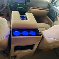 تكاية سيارة لاندكروزر 2008 - 2021 مع USB , ليد