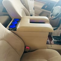 تكاية سيارة لاندكروزر 2008 - 2021 مع USB , ليد