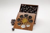 عجوة العالية الملكية -1كجم -عبوة خشبية