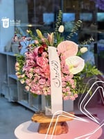 فازة ورد مميزة وكبيره