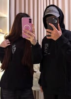 هودي ليحتضنك دائمًا بدلا عني مع رسمة قلب