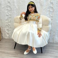 فستان تراثي بناتي بتصميم عصري فخم