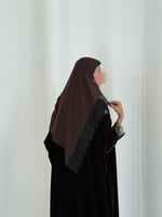 عباية مخمل بني مع دانتيل فرنسي