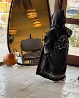 فروة اطفال بالاسم اسود