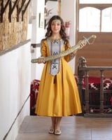 فستان يوم التأسيس محير تفته استريتش كموني