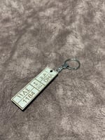 ميدالية مفتاح لوحة سيارة مع عبارة