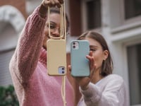 كفر حماية Woodcessories مع تعليقه أيفون 12/12 برو...