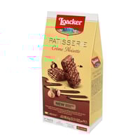 بسكويت لواكر ويفر المحشوة بكريمة البندق والمغطى با...