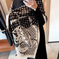 سكارف شتوي شانيل ماستر شامل الملحقات