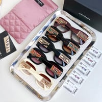 نظارات شانيل ماستر شامل ملحقات الماركة