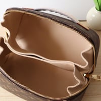 حقيبة ادوات الزينة 3 الوان