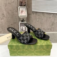 حذاء قوتشي بكعب جودة عالية شامل الملحقات