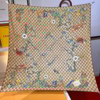 شال قوتشي حرير ماستر مع تغليف الماركة