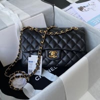 شنطة شانيل كلاسيك فلاب جلد كافيار حجم صغيرمقاس23شا...