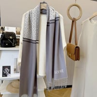 شال ماركة لويفي شامل البوكس