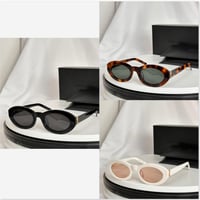 نظارات سان لوران ماستر شامل الملحقات