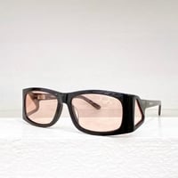 نظارات برادا ماستر شامل الملحقات