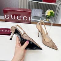 كعب قوتشي مع العلبة