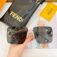 نظارات فندي ماستر شامل الملحقات